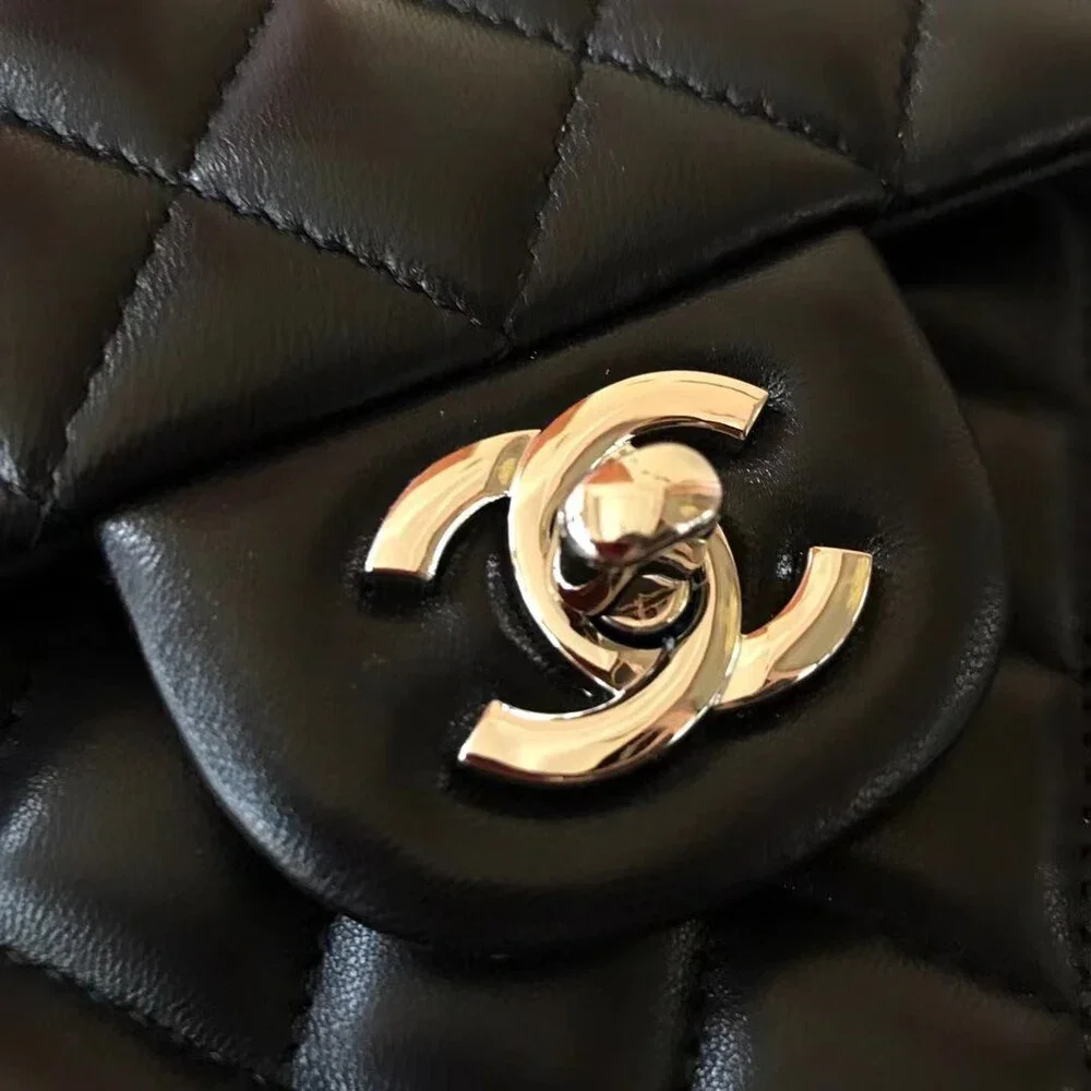 Chanel Classic Flap Medium in Quilted